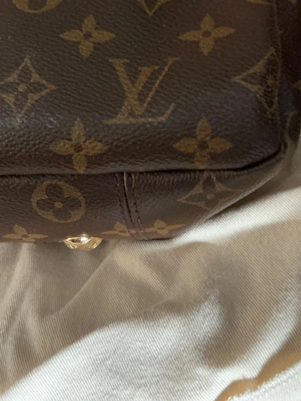 Rare Louis Vuitton Artsy M/M Python strap exotic